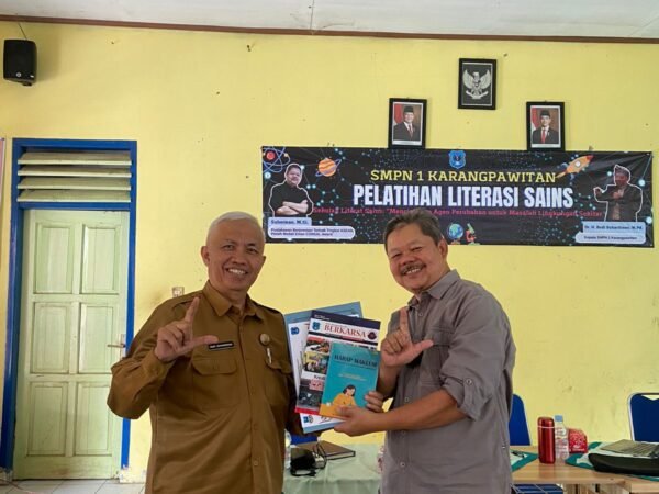PELATIHAN LITERASI SAINS UNTUK POLA PIKIR ILMIAH