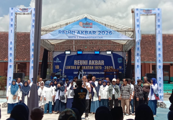 REUNI AKBAR "BERSATU MENGUKIR KENANGAN, BERKARYA UNTUK ALMAMATER"